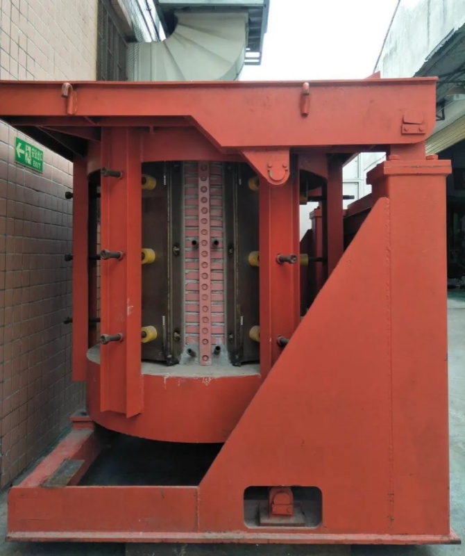 3-Ton-Foundry-Casting-Induction-Melting-Furnace-with-Ladle (10).jpg
